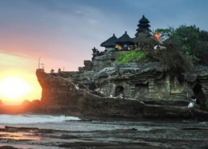 Cerita Mistis Pura di Bali: Ada Mata Air Yang Dapat Menyembuhkan Penyakit