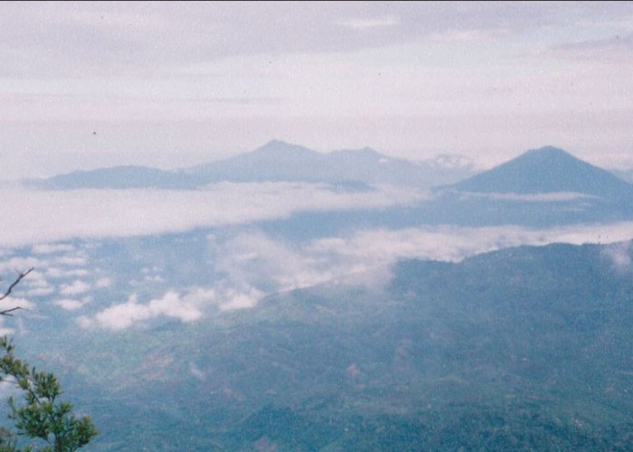 Gunung Rajabasa Tawarkan Keindahan Alam yang Megah, Tempat Sakral Bisa Berkomunikasi Dengan Leluhur