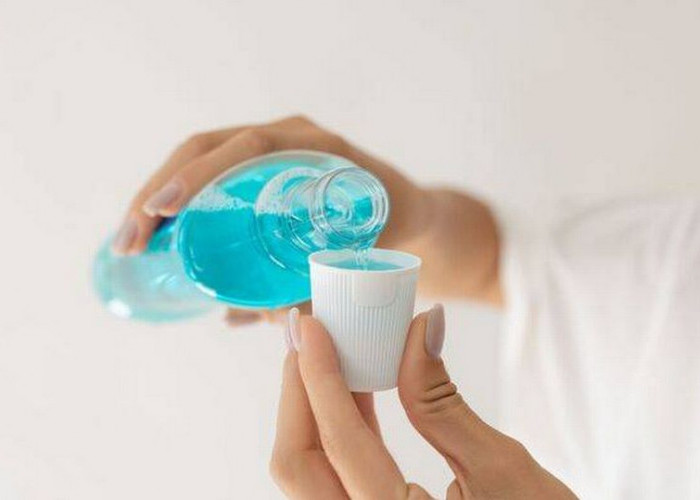 Hati-Hati! Dokter Peringatkan Risiko Kesehatan dari Mouthwash Beralkohol