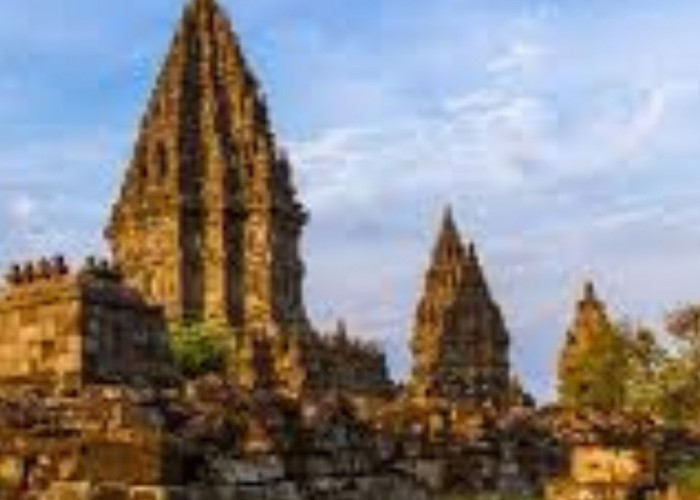Candi Prambanan: Keajaiban Arsitektur Hindu di Tanah Jawa