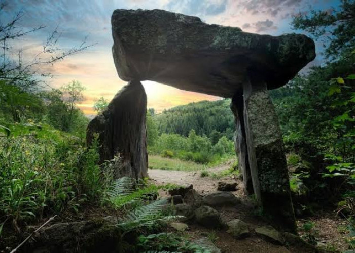 Jejak Misteri Batu Megalith di Jawa Timur, Makna dan Asal Usul yang Belum Terungkap
