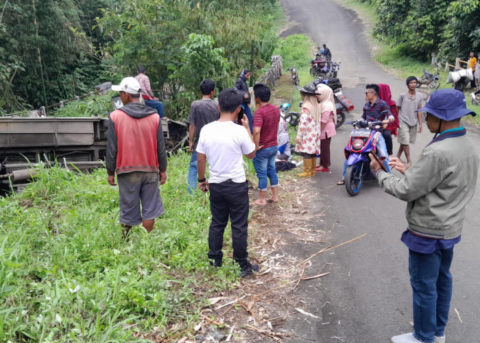 Bus Wisata Terguling di Kawasan Wisata Gunung Dempo, Apa Penyebabnya?