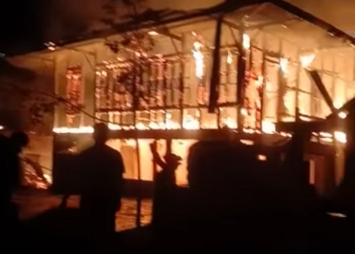 Empat Lawang Kembali Dilanda Musibah Kebakaran, 2 Rumah Hangus Terbakar, 2 Rusak Berat dan 2 Rusak Ringan