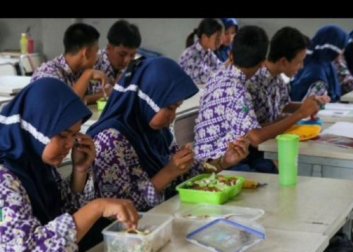 Kantin Sekolah Diusulkan Jadi Dapur MBG, Istana Tegaskan Masih Dikaji untuk Perluas Layanan Gizi di Daerah 3T
