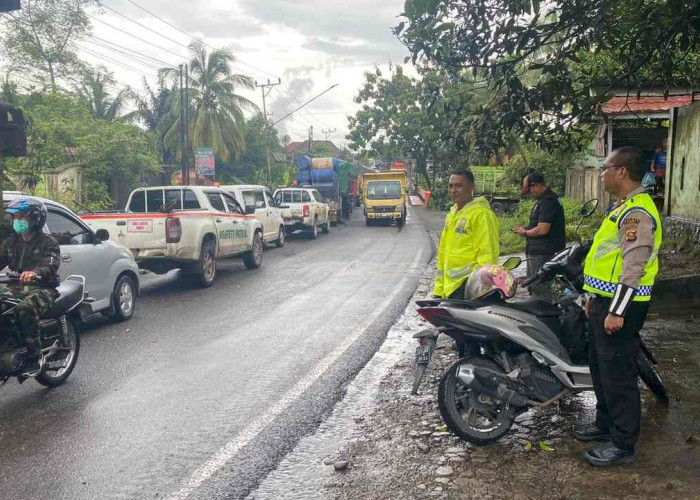 Kecelakaan Dump Truk Batubara di Lahat Picu Kemacetan Parah Hingga 7 Jam!