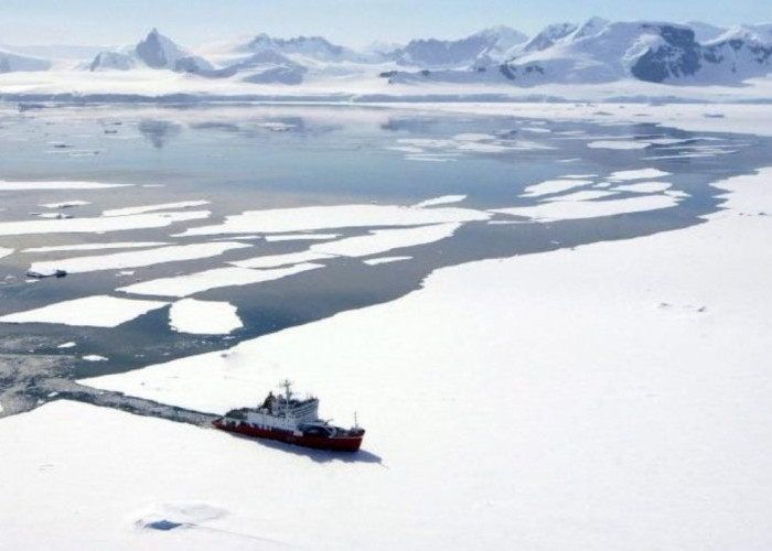 Penemuan Air dalam Jumlah Besar di Bawah Lapisan Es Antartika Barat
