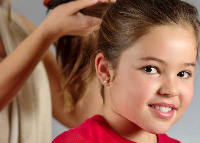 Memanjangkan Rambut Anak-Anak: 7 Tips Cepat dan Sehat Tanpa Obat Kimia