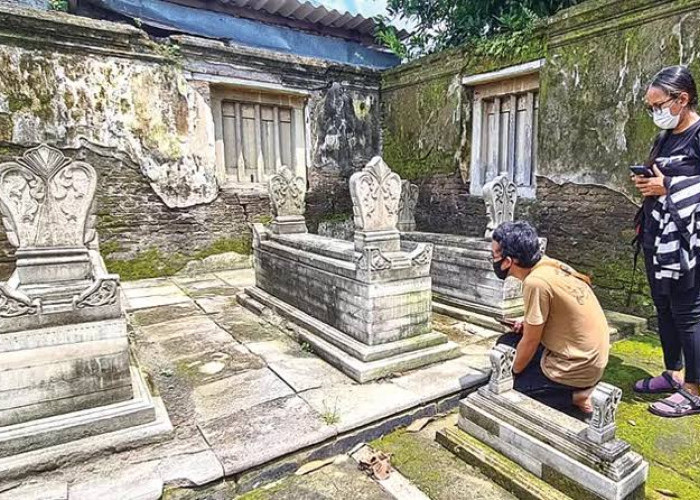 Menggemparkan Dunia! Ini Penemuan Makam Kuno, Misteri Lima Makam Tua Terungkap di Situs Gunung Padang 