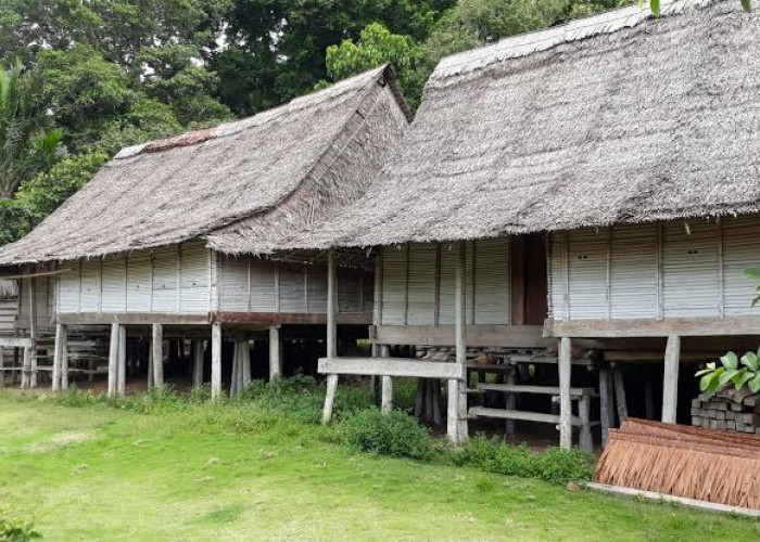 Wajib Diketahui, Ini Tempat Sakral dan Penuh Misteri Keajaiban Gua Hatusaka di Maluku