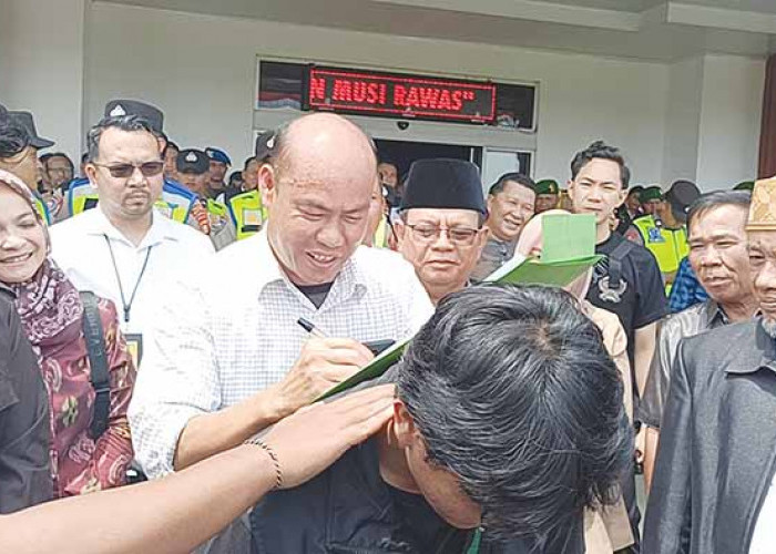 Massa Kader HMI Datangi DPRD Musi Rawas, Sampaikan 10 Tuntutan: Begini Respons Firdaus Cik Olah