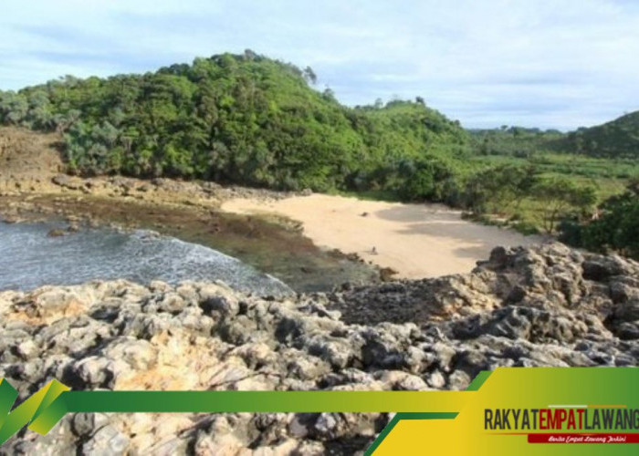 Mengintip Pantai Watu Leter: Pesona Surga Terpencil di Malang