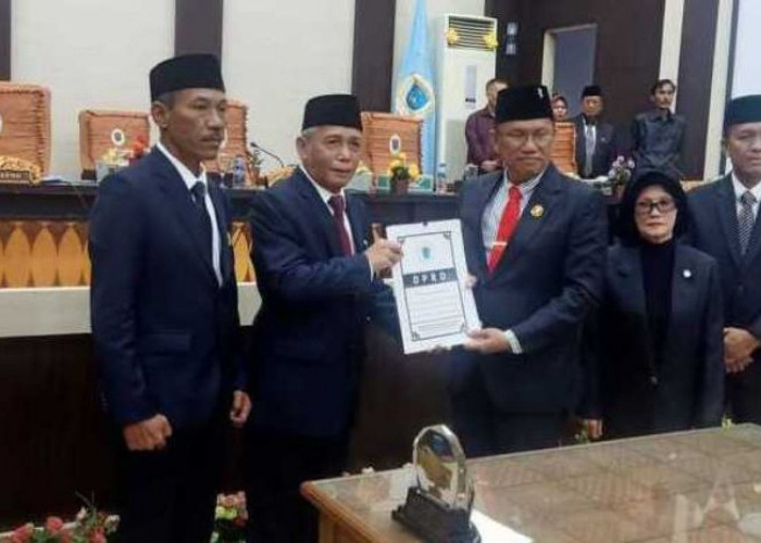 Iskandar Resmi Umumkan Mundur dari Jabatan Bupati OKI di Depan Anggota Dewan