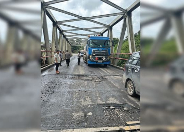 Kerusakan Jalan Lintas Lahat-Muara Enim Kian Parah, Forkopimca Merapi Timur Desak Perbaikan Segera