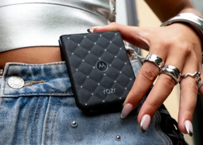 Motorola Razr Swarovski Bawa 35 Kristal, Ponsel Lipat Mewah dengan Kamera 50MP