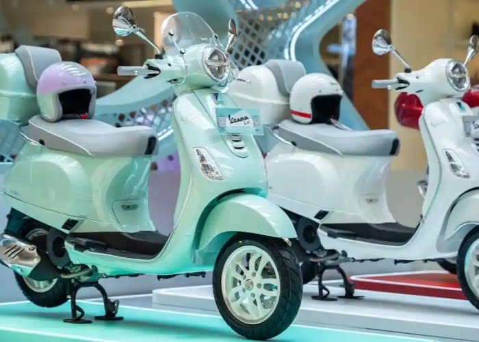 Mau Punya Vespa Pertama? LX 150 Dipamerkan di PIM 2, Promo Tembus Rp4,5 Juta