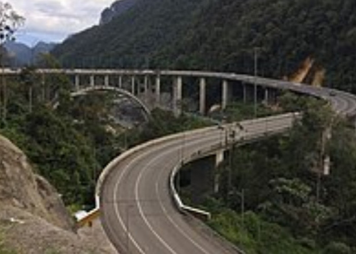 Misteri Kelok Sembilan: Kisah Angker di Balik Jembatan Berliku