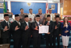 Raperda Pertanggungjawaban APBD 2025 Disahkan, Bupati Joncik Apresiasi Dukungan DPRD Empat Lawang