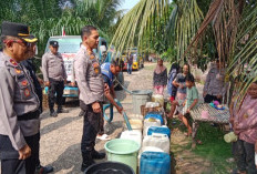 Kekeringan Melanda, Kapolres Empat Lawang Salurkan Bantuan Air Bersih untuk Warga Tanjung Kupang