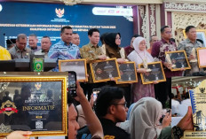 Prestasi Gemilang! Empat Lawang Terima Penghargaan Kabupaten Informatif dari Herman Deru