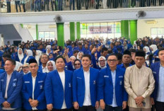 Joncik Muhammad Lantik DPC dan Relawan PAN Palembang, Bidik Kemenangan Besar pada Pemilu 2029